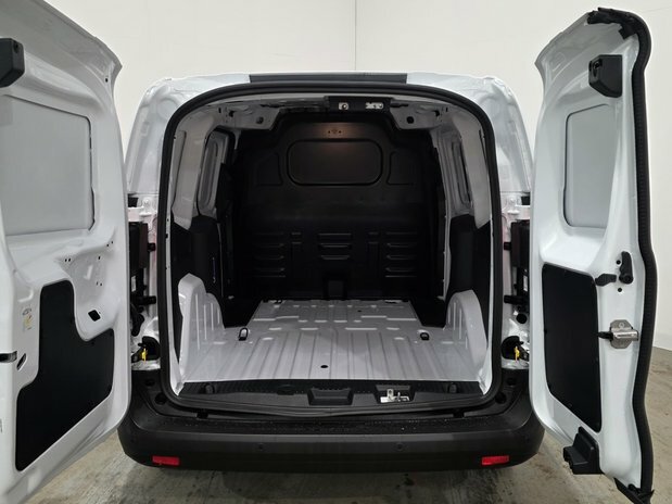 Ford Transit Courier Mpv Green #40
