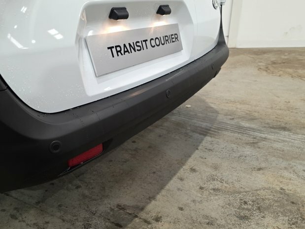 Ford Transit Courier Mpv Green #38