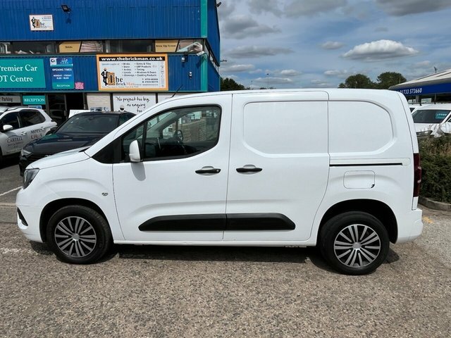 Vauxhall Combo Turbo D 2300 Sportive DW70CNE White #6