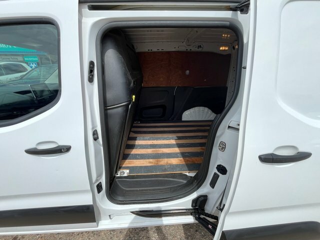 Vauxhall Combo Turbo D 2300 Sportive DW70CNE White #5
