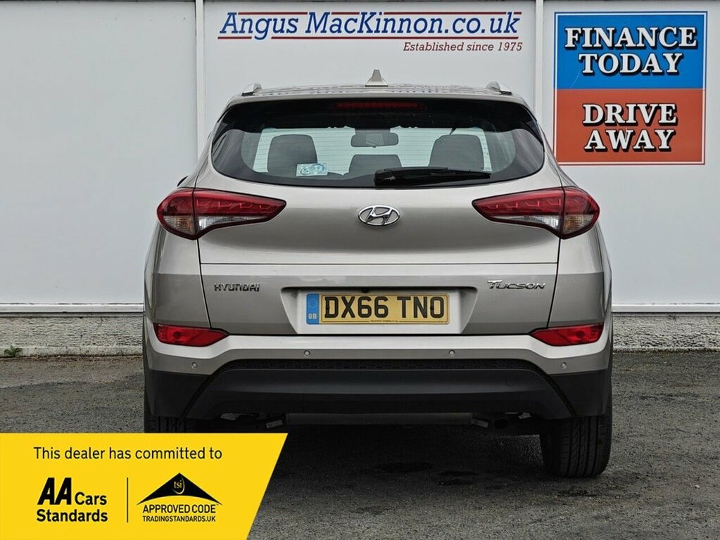 Hyundai Tucson 1.7L Se Nav White #6
