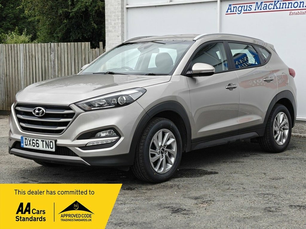 Hyundai Tucson 1.7L Se Nav White #4