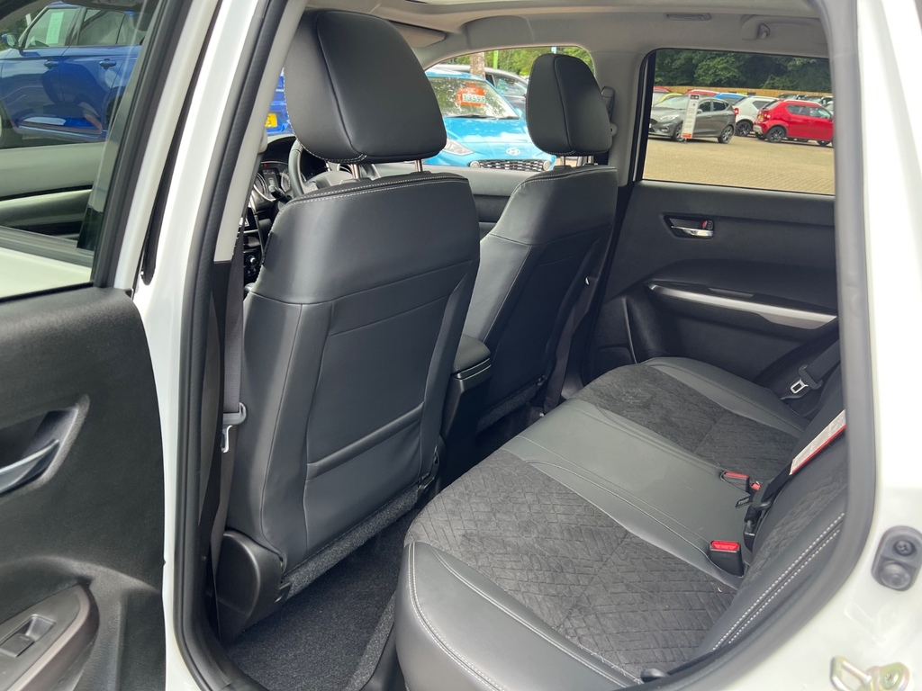 Suzuki Vitara 1.5 Hybrid Sz5 Ags KX24TMU White #6