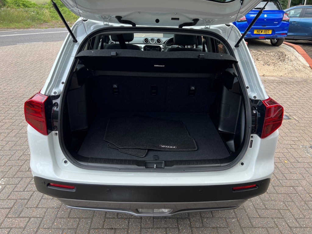 Suzuki Vitara 1.5 Hybrid Sz5 Ags KX24TMU White #4