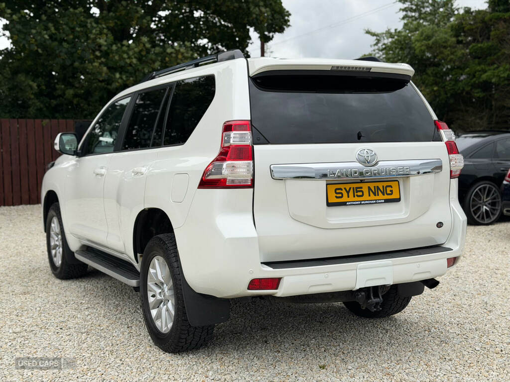 Toyota Land Cruiser 3.0 D-4d Icon 7 Seats White #4