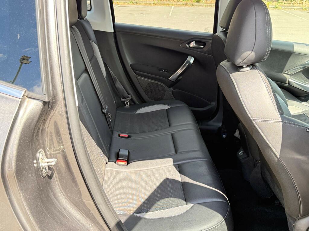 Peugeot 2008 1.6 E-hdi Allure Euro 5 Ss Grey #14