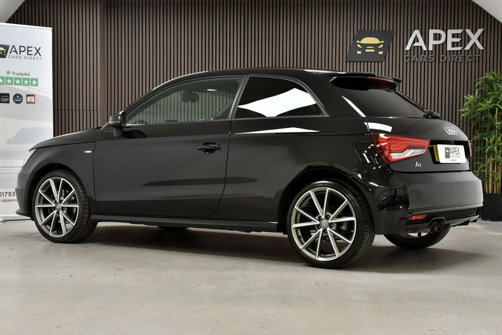 Audi A1 Tfsi Cod Black Edition Hatchback Eur LO67ENE #3