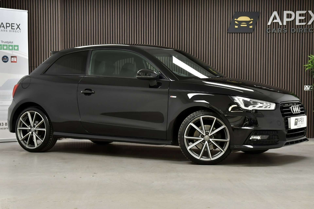 Audi A1 Tfsi Cod Black Edition Hatchback Eur LO67ENE #4