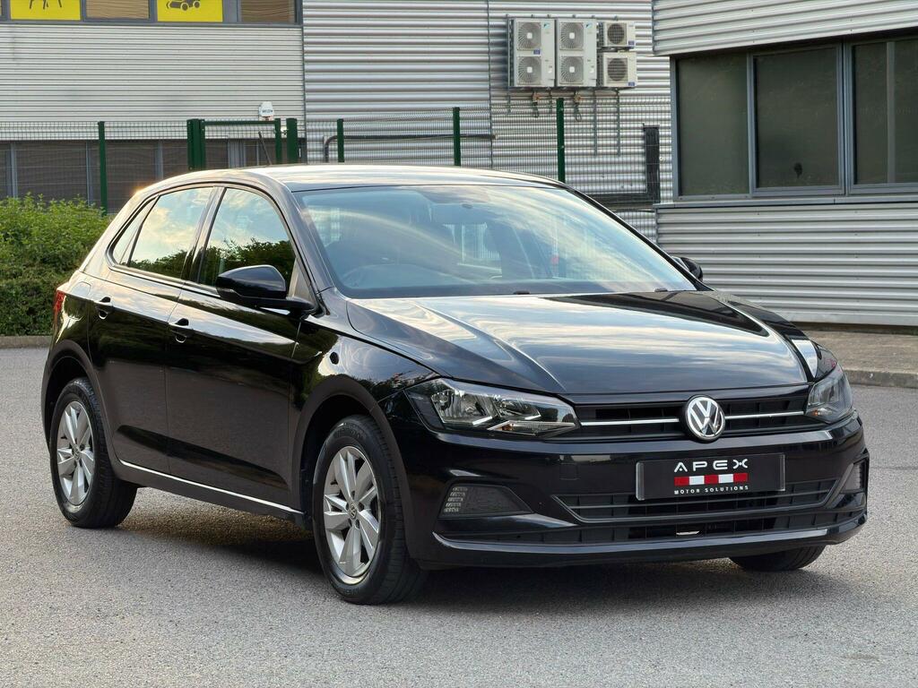 Volkswagen Polo Se Black #3