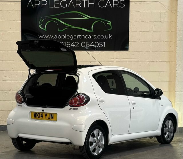 Toyota Aygo Vvt-i Move Hatchback White #4