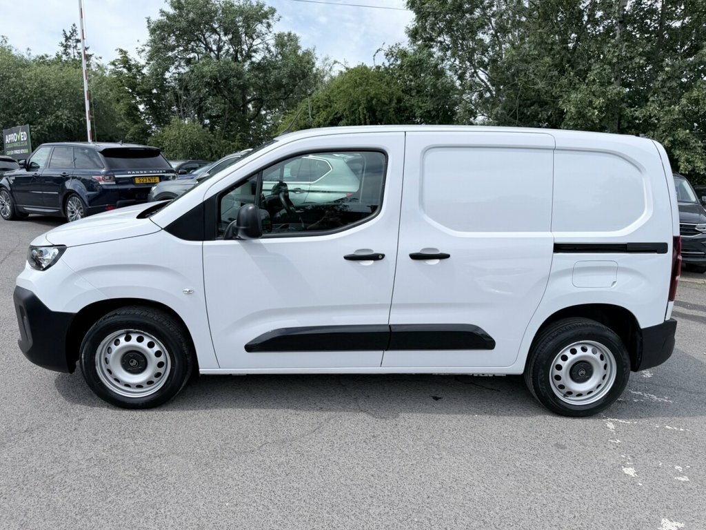 Citroen Berlingo 1.5L Enterprise M LA24FTU White #4
