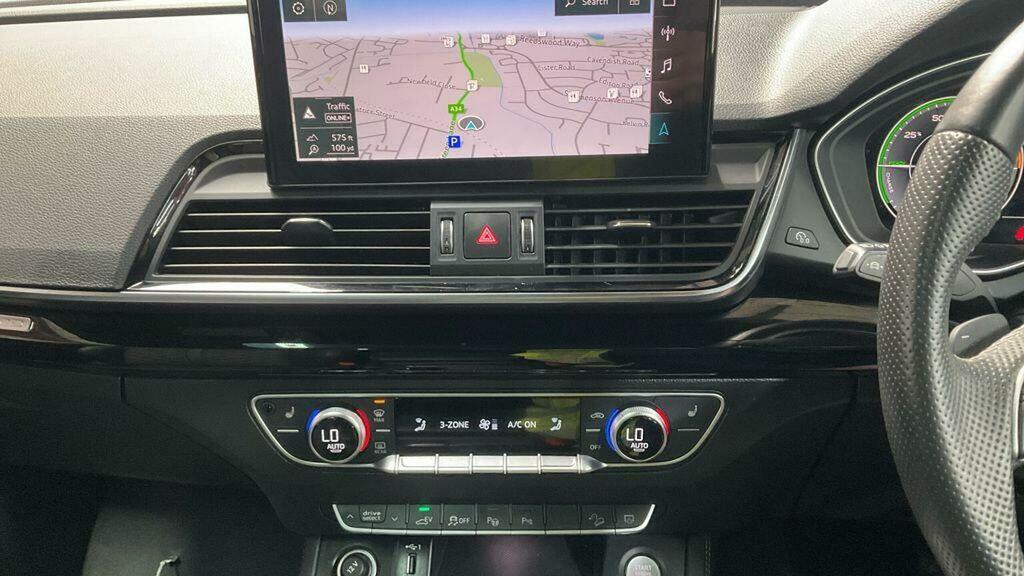 Audi Q5 2.0 Tfsie 55 Competition Vorsprung S Tronic Quattr White #4