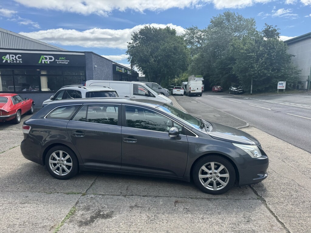 Toyota Avensis T Spirit Blue #8