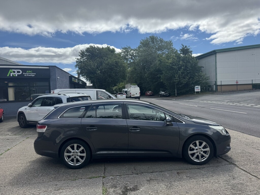Toyota Avensis T Spirit Blue #11