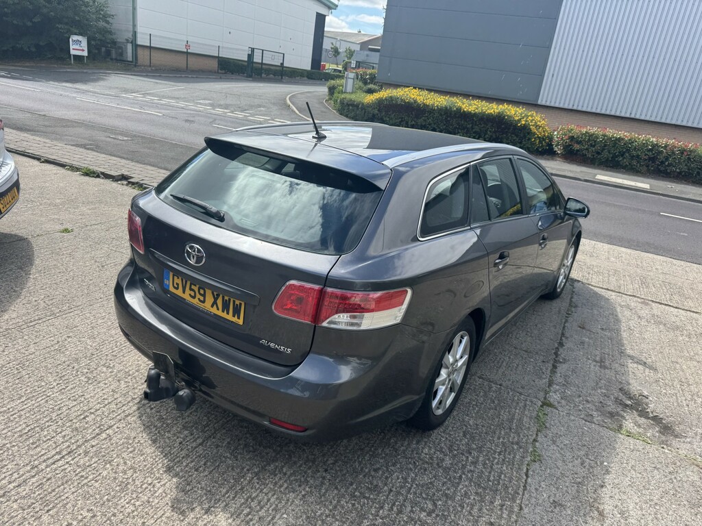 Toyota Avensis T Spirit Blue #16
