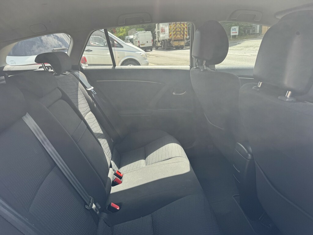 Toyota Avensis T Spirit Blue #22