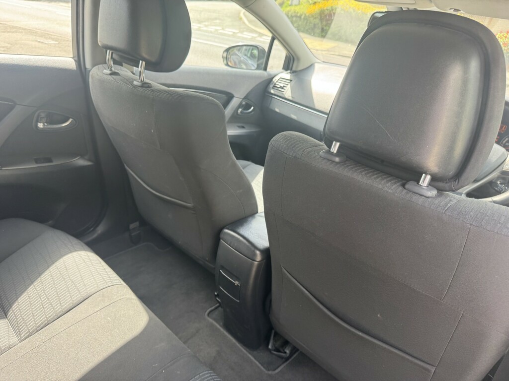 Toyota Avensis T Spirit Blue #18