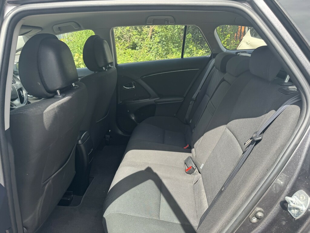 Toyota Avensis T Spirit Blue #25