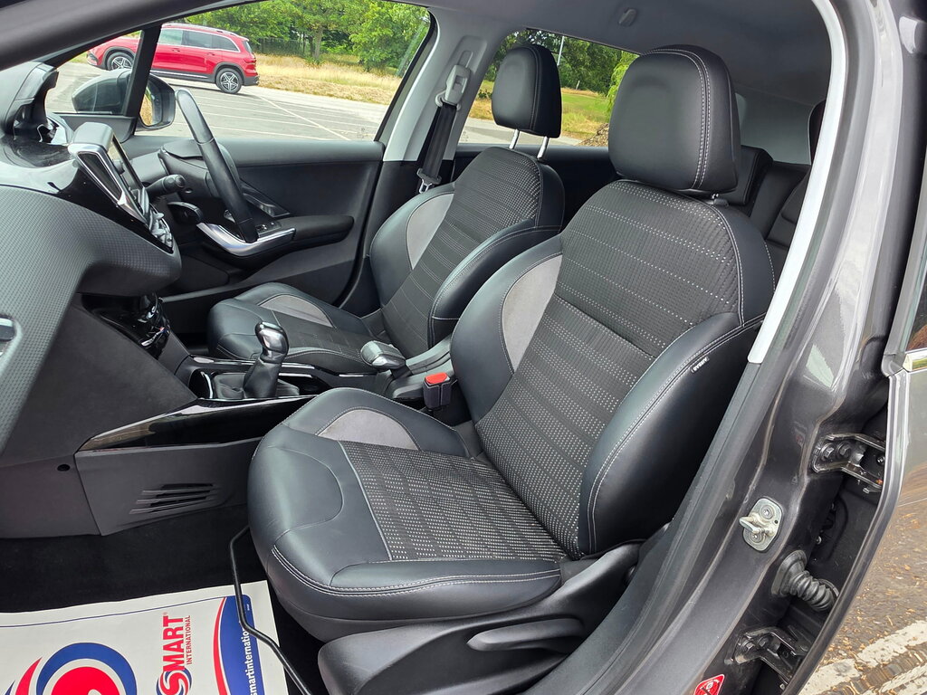 Peugeot 2008 1.2 Puretech Allure  #12