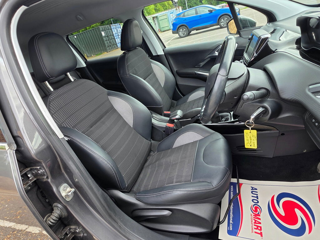 Peugeot 2008 1.2 Puretech Allure  #24