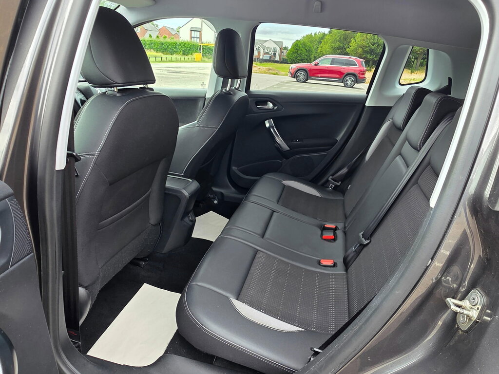 Peugeot 2008 1.2 Puretech Allure  #14