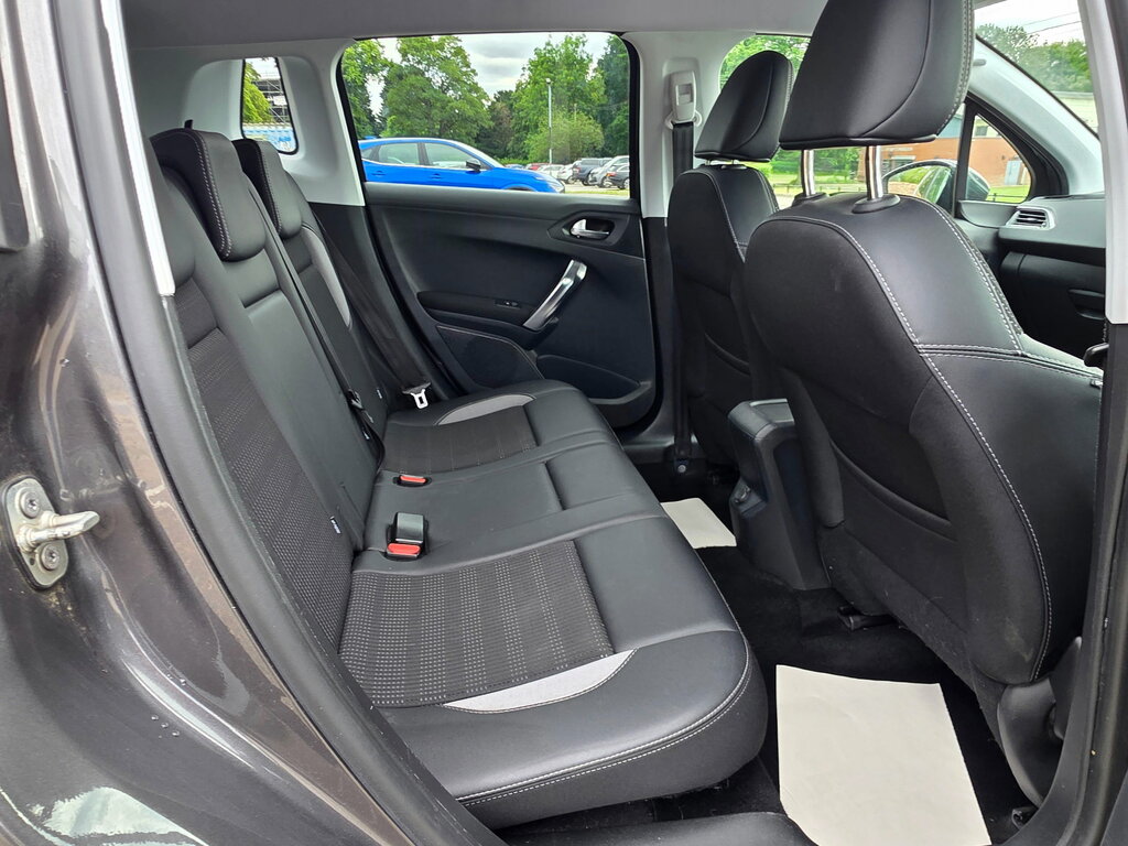 Peugeot 2008 1.2 Puretech Allure  #15