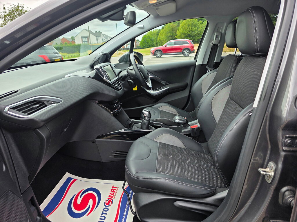 Peugeot 2008 1.2 Puretech Allure  #10