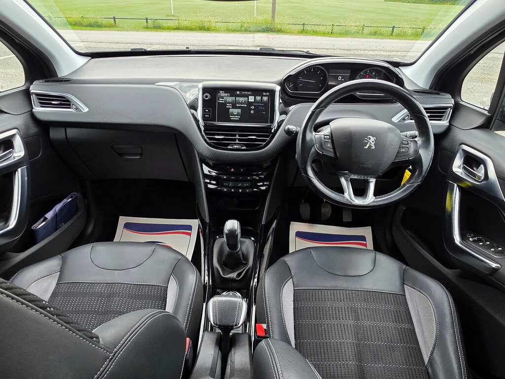 Peugeot 2008 1.2 Puretech Allure  #17