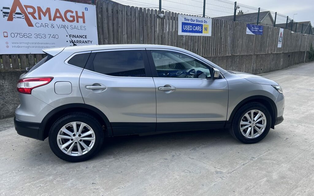 Nissan Qashqai Acenta Premium  #4