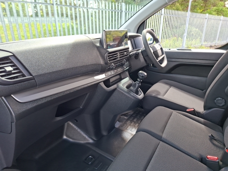 Vauxhall Vivaro 1.5 Turbo D 120 Pro H1 Van White #3