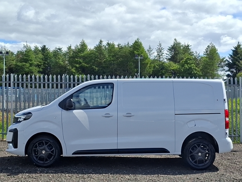 Vauxhall Vivaro 1.5 Turbo D 120 Pro H1 Van White #4