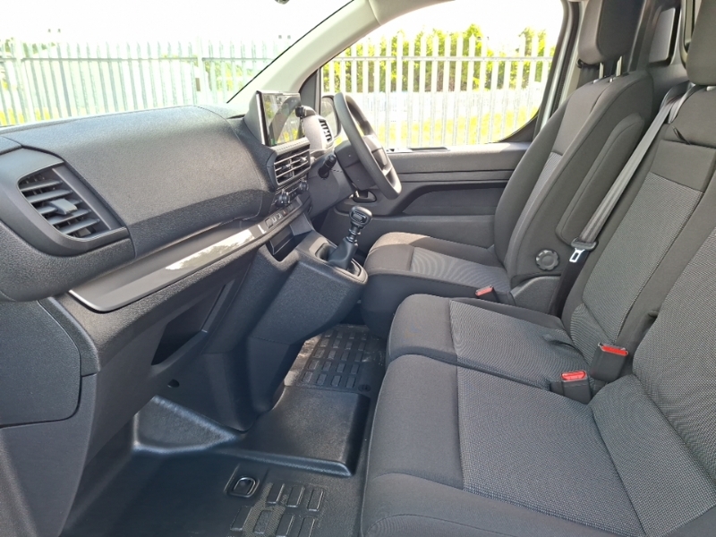 Vauxhall Vivaro 1.5 Turbo D 120 Pro H1 Van White #5