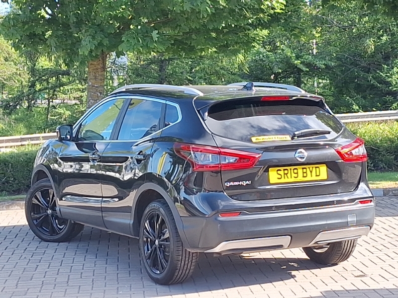 Nissan Qashqai 1.3 Dig-t N-connecta SR19BYD Black #2