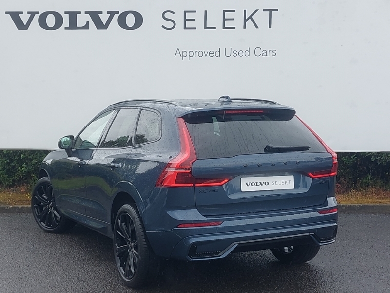 Volvo XC60 2.0 B5p Plus Black Edition Awd Geartronic Blue #2