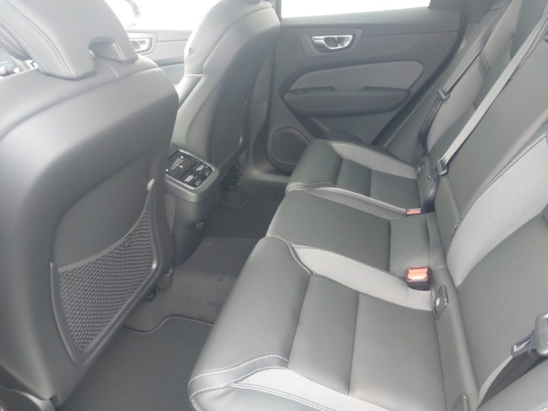Volvo XC60 2.0 B5p Plus Black Edition Awd Geartronic Blue #6