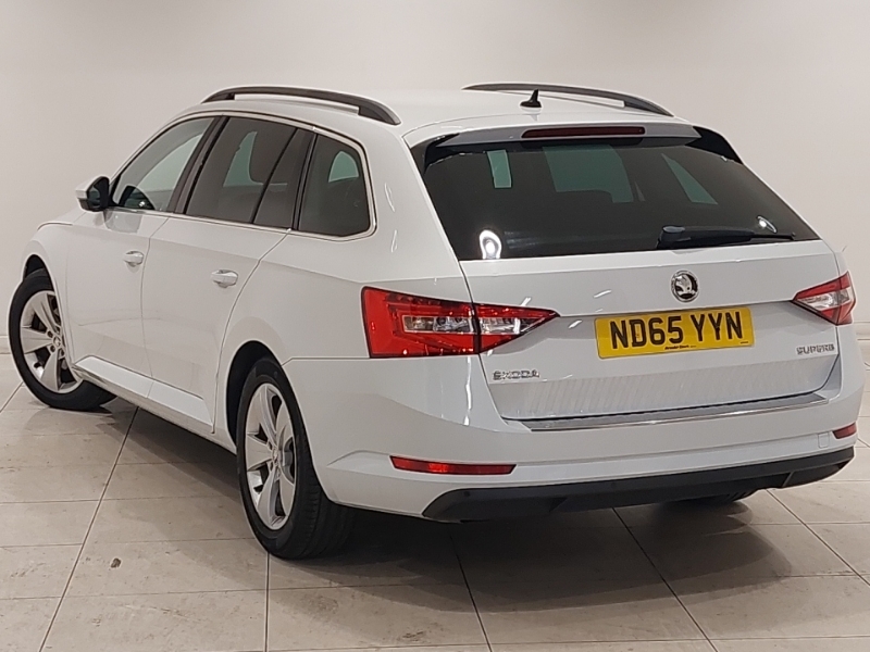 Skoda Superb 1.6 Tdi Cr Se Business White #2