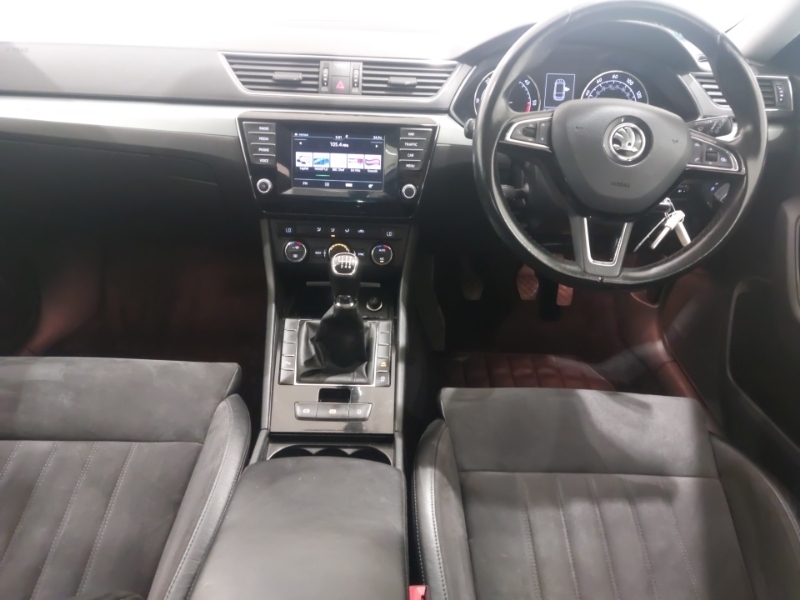 Skoda Superb 1.6 Tdi Cr Se Business White #3