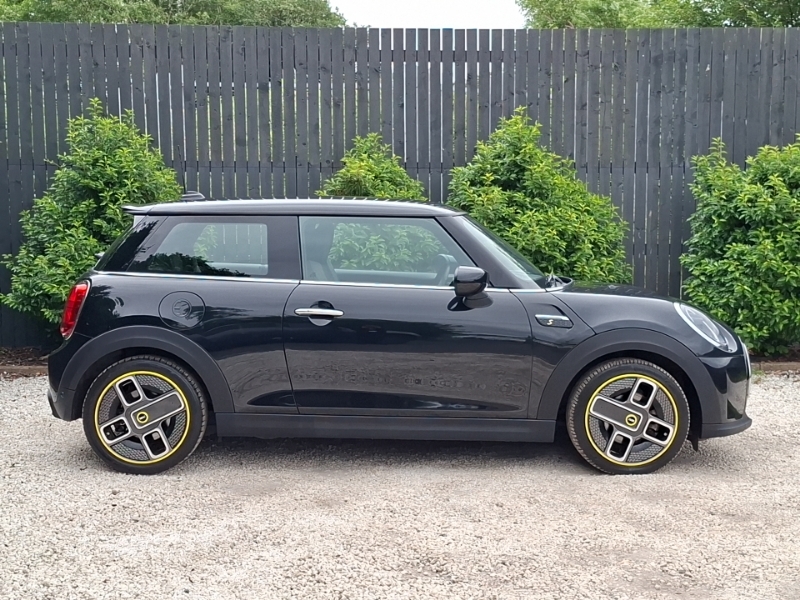 Mini Hatch 135Kw Cooper S Level 2 33Kwh NK23MPF Black #3