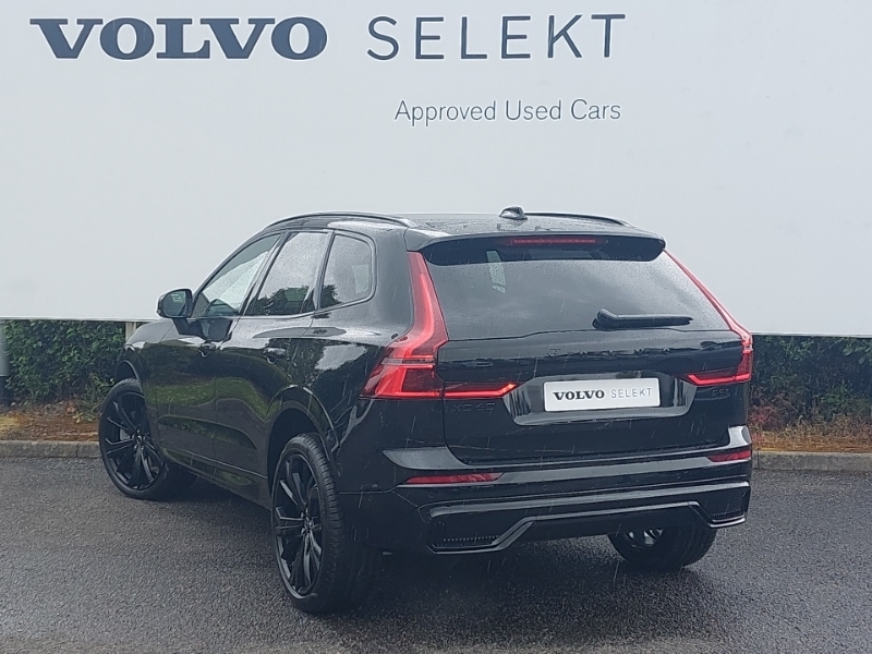 Volvo XC60 2.0 B5p Plus Black Edition Awd Geartronic Black #2