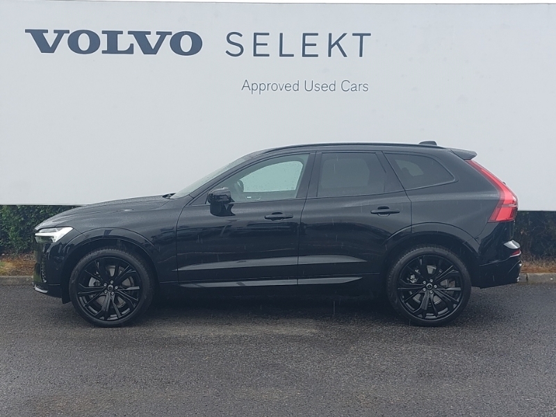 Volvo XC60 2.0 B5p Plus Black Edition Awd Geartronic Black #4