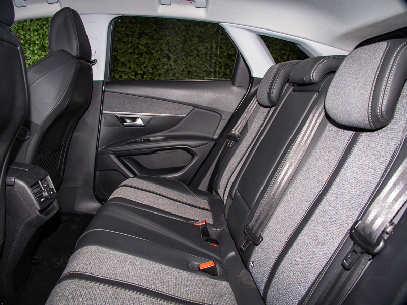 Peugeot 3008 1.2 Puretech Allure KS67OKJ Grey #6