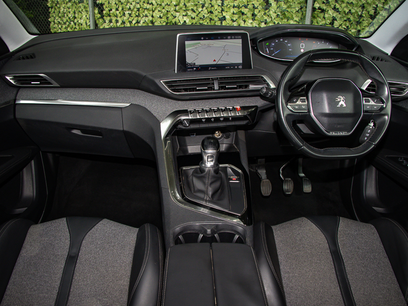 Peugeot 3008 1.2 Puretech Allure KS67OKJ Grey #5