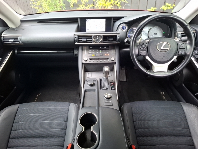 Lexus IS 300H Cvt Red #3