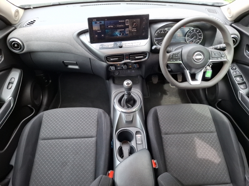 Nissan Juke 1.0 Dig-t Acenta Premium SK25GHH White #3