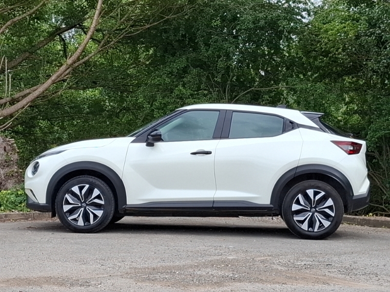 Nissan Juke 1.0 Dig-t Acenta Premium SK25GHH White #4