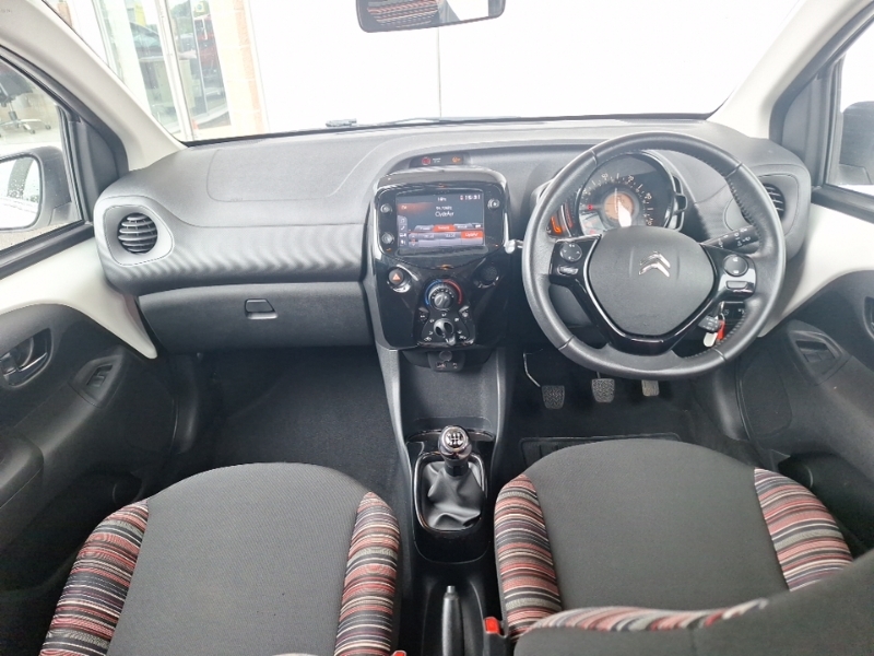 Citroen C1 1.0 Vti 72 Shine SD21WNL White #3