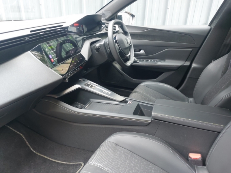 Peugeot 408 1.2 Hybrid 136 Gt E-dsc6 Grey #5