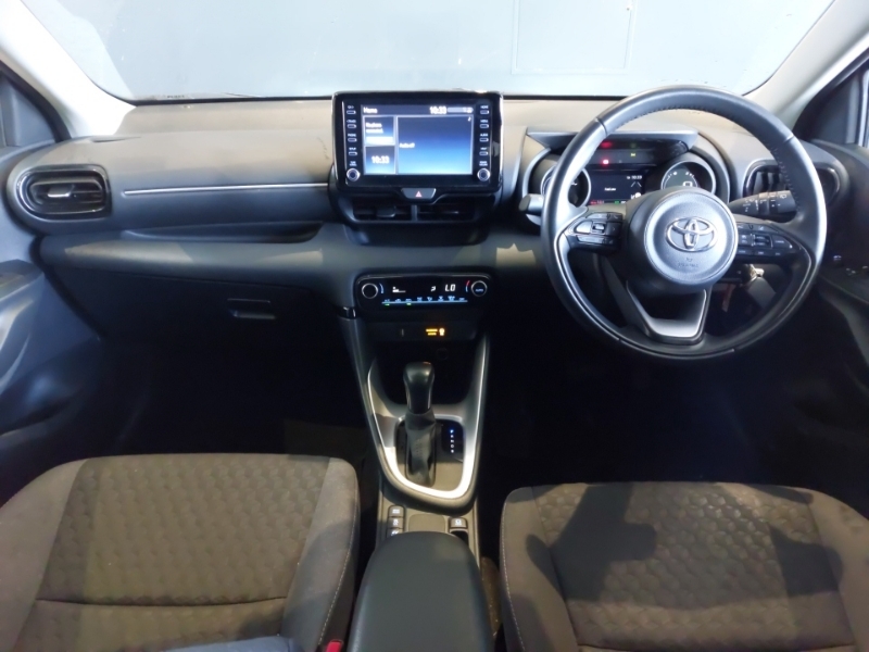 Toyota Yaris 1.5 Hybrid Design Cvt ML23VCW Red #3