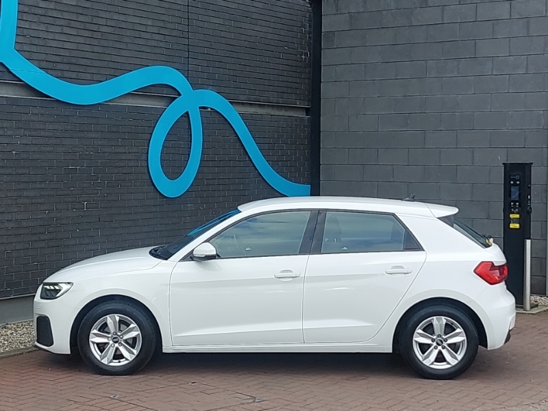 Audi A1 25 Tfsi Technik White #4