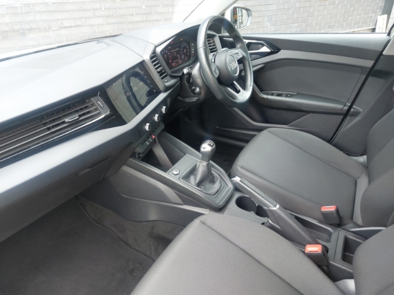 Audi A1 25 Tfsi Technik White #5